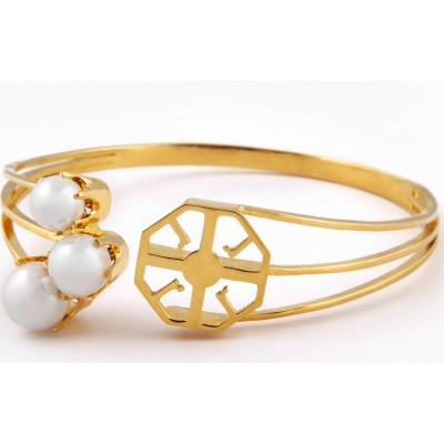 The pearl logo bangle